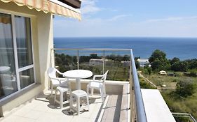 Byla White Residence